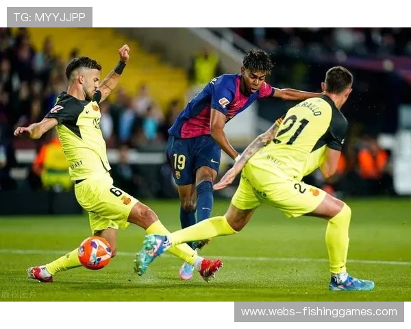 巴萨防守漏洞仍存,连丢两球暴露领先后心态松懈